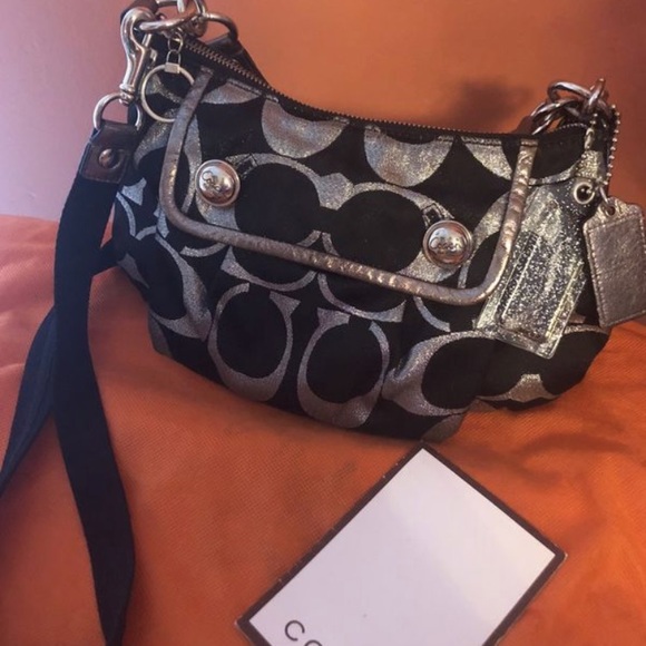 COACH BLACK AND SILVER - Picture 3 of 3